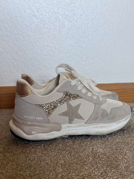 Vintage Havana Shoes - Vintage Havana Cream and Gold Lace-Up Sneakers